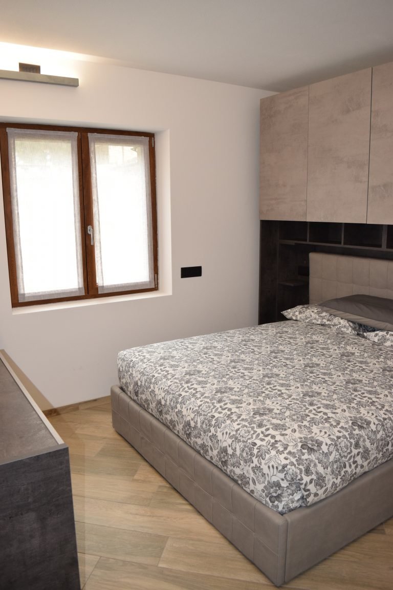 Baita Valtellina Grosio letto matrimoniale confort